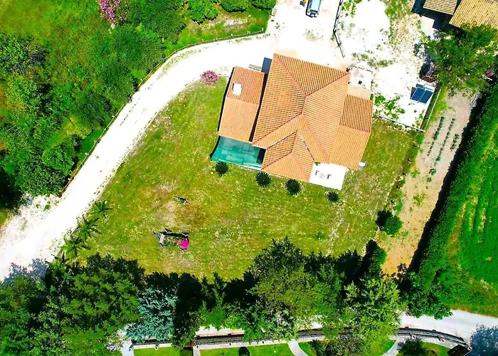 Platanos بيت للعطل فاسيليكي