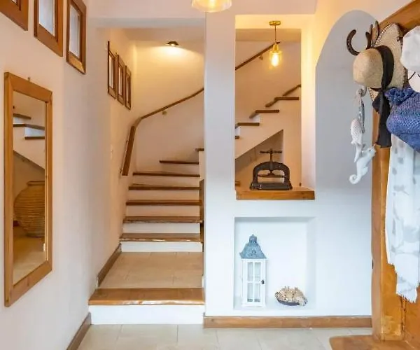 بيت للعطل Platanos