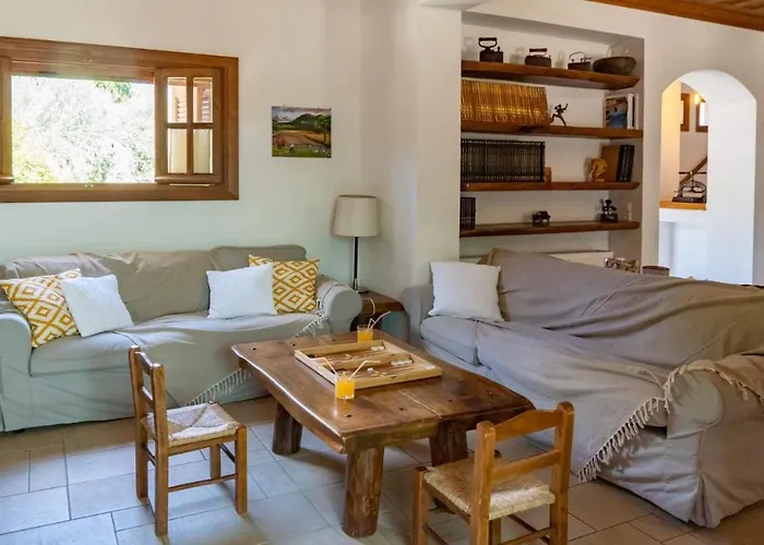 بيت للعطل Platanos فاسيليكي