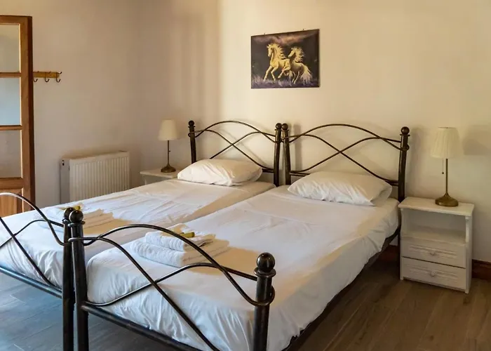 Platanos بيت للعطل فاسيليكي